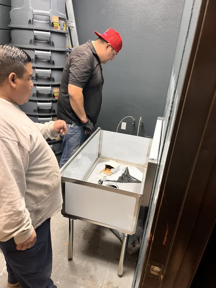 Commercial plumbing and sink installation in Del Rey